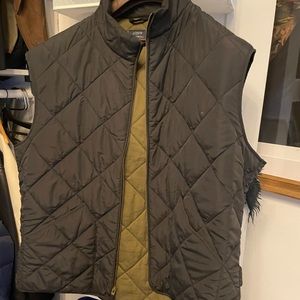 Light weight quilted vest.